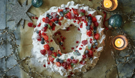 Pavlova s ovocím