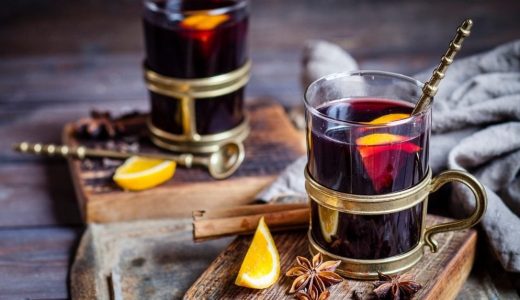 Varené víno s pomarančom a brandy.