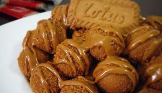 Guličky zo sušienok Lotus s cukrom a polevou.